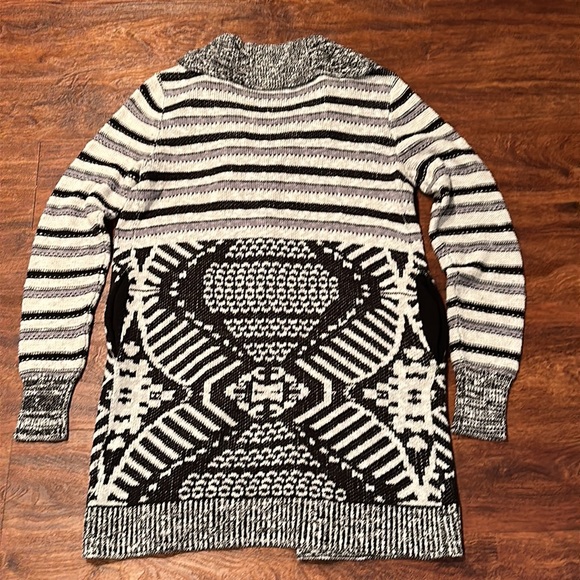 Cardigan - Picture 5 of 5